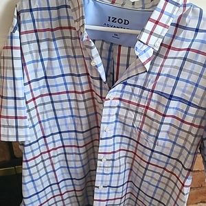 Short sleeve button down